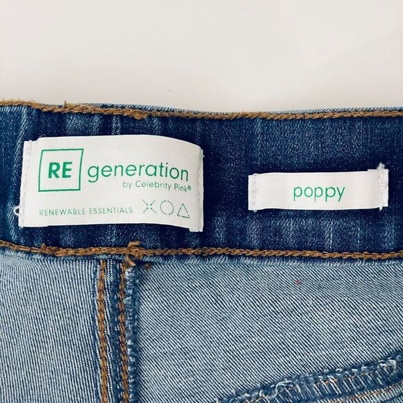 NWT Re generation by Celebrity Pink 3X Poppy Stretch Curvy Pull-On Flare Jeans - Picture 6 of 12